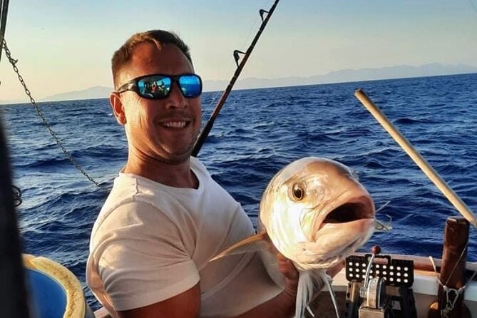 Captain Manolis Fishing with barbecue on the boat - Key points to know before you book