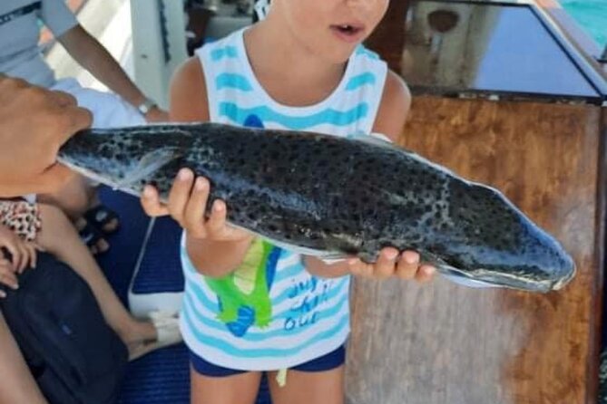 Captain Manolis Fishing with barbecue on the boat - Trolling for little tuna