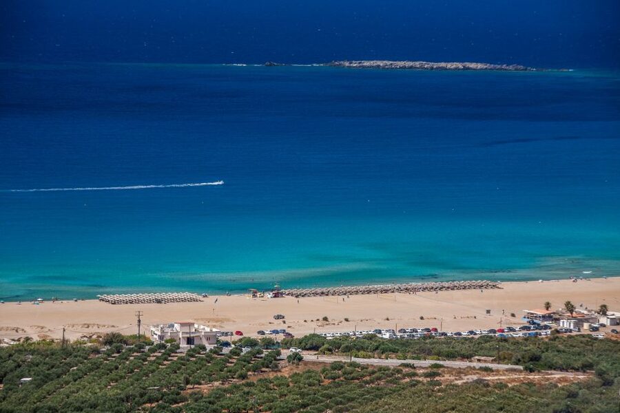 Chania: Balos and Falassarna Tour with Loungers and Lunch - How the guides shape the experience