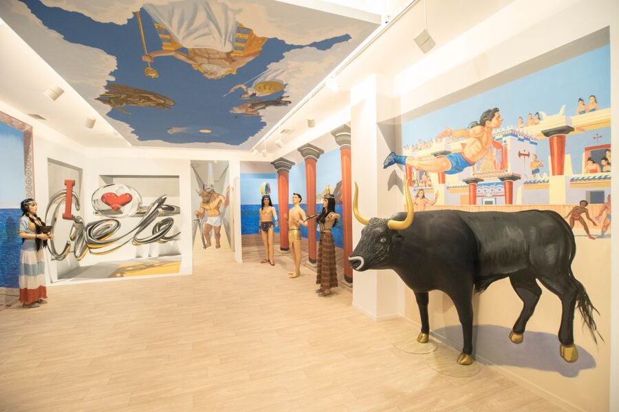 Chania: Minoan's World 9D Experience - Is the history accurate enough for you?