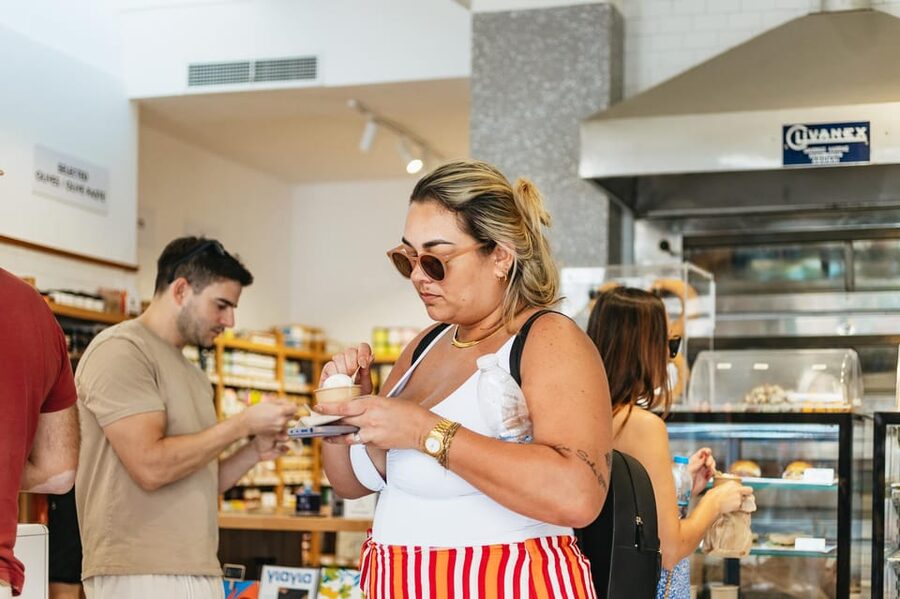 Chania: Old Town Highlights Guided Tour with Street Food - Which guide and group style should you choose?