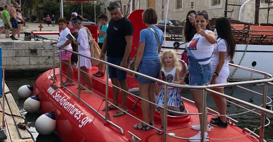 Chania: Semi-Submarine Boat Underwater Experience - Heat, motion, and comfort