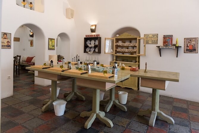 Cooking Class in Traditional cave house in Santorini! - Small details worth sorting out