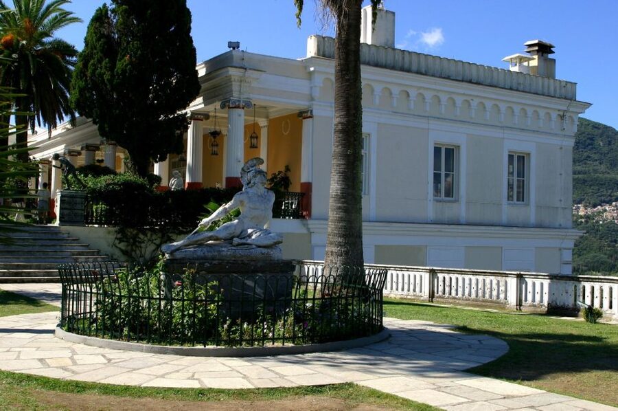 Corfu: Customized Private Tour - The guides and the value of local help
