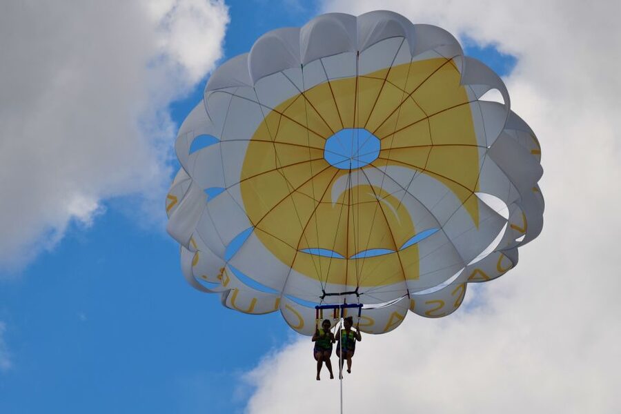 Corfu: Parasailing Adventure Near Corfu Town - Taking off from the rear platform