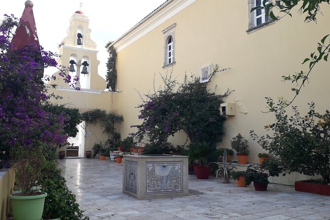Corfu sightseeing tour, small group tour by minivan - Lakones, Bella Vista, and the mountain roads