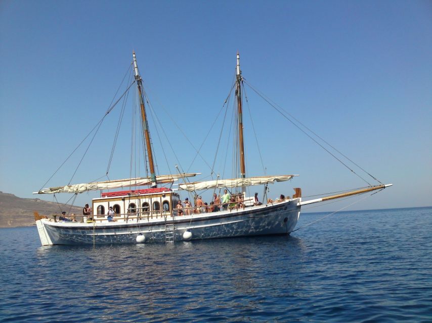 Corfu Town: Full-Day Cruise with Lunch, Drinks & Swim Stops - Setting out from Corfu’s old port
