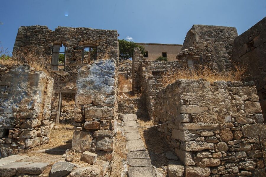 Crete: Agios Nikolaos, Plaka and Spinalonga Island Tour - Who should book this excursion?
