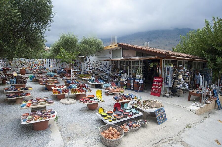 Crete: Chania, Lake Kournas and Rethymno Tour - Rethymno in 75 minutes