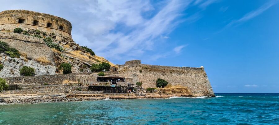 Crete: Day Trip to Agios Nikolaos and Spinalonga Island - Walking Spinalonga’s old settlement
