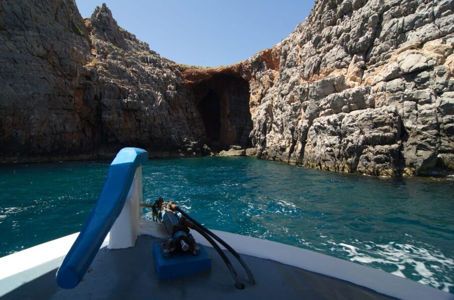 Crete: Fishing & Swimming Boat Cruise with Lunch & Drinks - Swimming and snorkeling in a quieter cove
