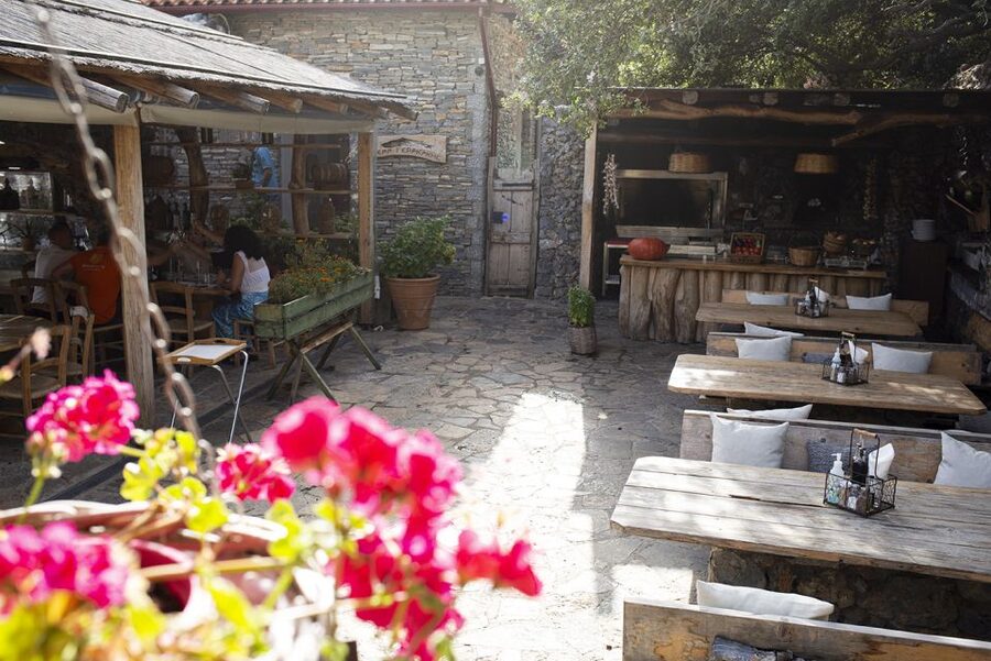 Crete: Hot-Air Balloon Flight with Breakfast and Wine - The landing and what happens next