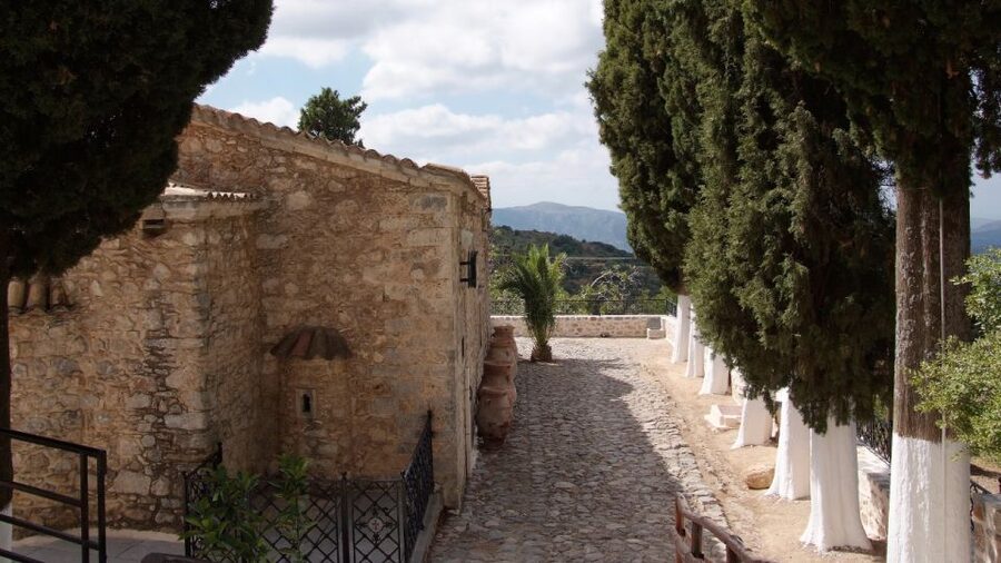 Crete: Knossos, Lasithi, Lasinthos and Olive Farm Combo Tour - Two hours at the olive mill farm