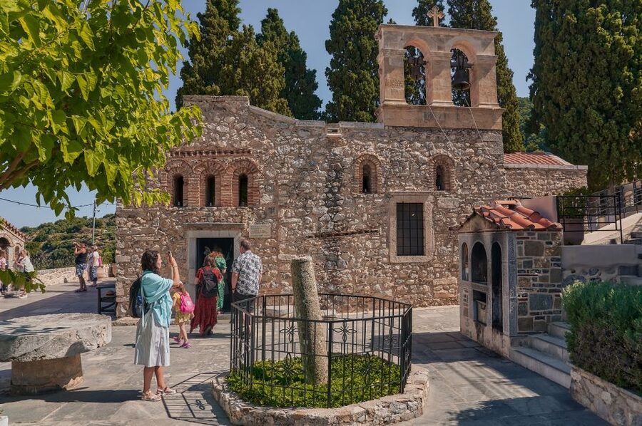Crete: Knossos Palace and Lassithi Plateau Day Tour - Knossos Palace, where myth meets archaeology