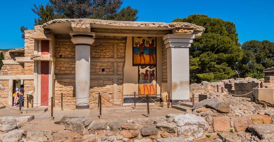 Crete: Knossos Palace Entry Ticket with Optional Audio Guide - Who will enjoy this experience most?