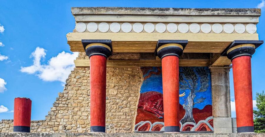 Crete: Knossos Palace, Heraklion City, Market Guided Tour - Heraklion’s harbor, fortress, and old market