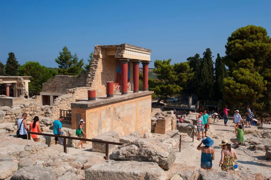 Crete: Knossos Palace, Heraklion City, Market Guided Tour - How the time works in real life