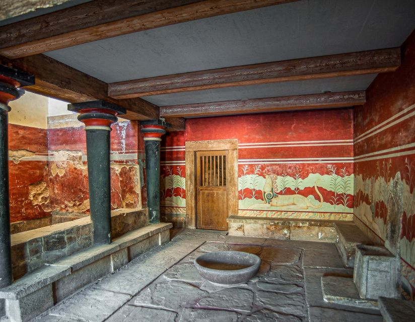 Crete: Knossos Palace, Heraklion City, Market Guided Tour - Who will enjoy this day most