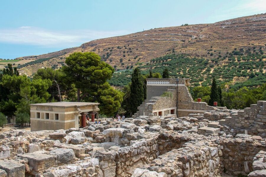 Crete: Knossos Palace & Heraklion Guided Tour - The Heraklion Archaeological Museum in three hours