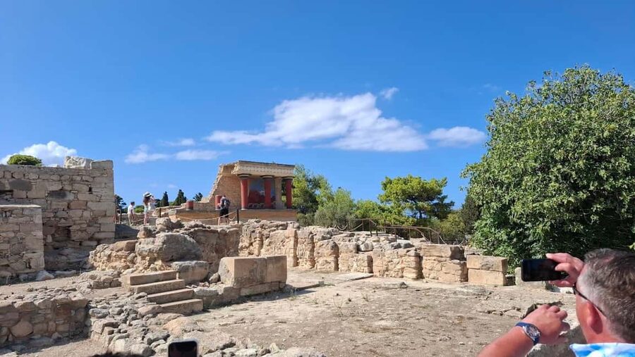 Crete: Knossos Palace, Winery & Olive Oil Tour with Lunch - Should you book it?