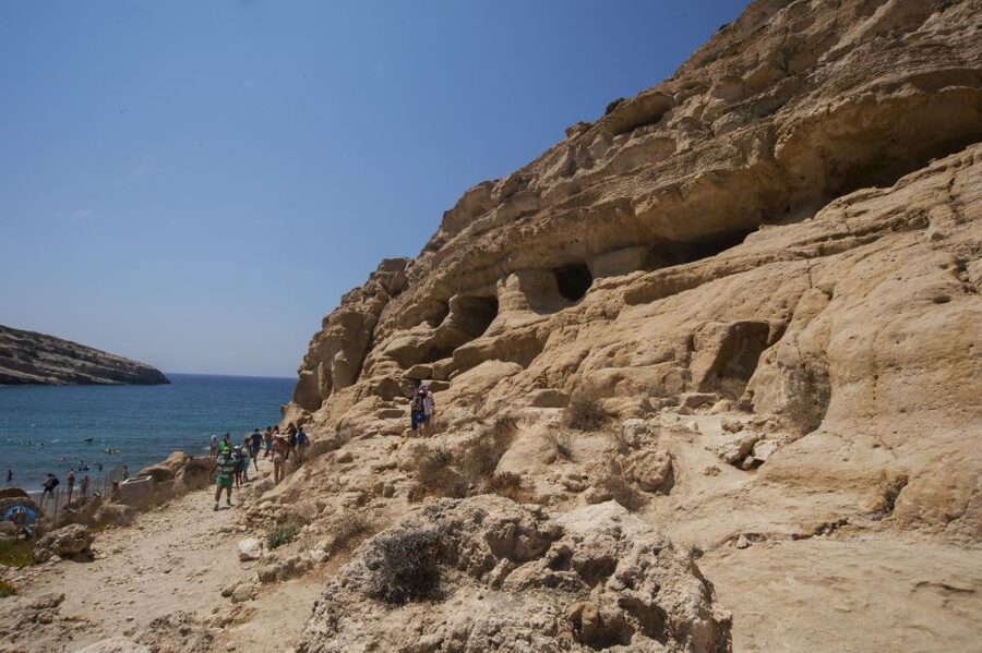 Crete: Matala Beach and Hippie caves, Red beach - Getting there from Crete’s northern resorts