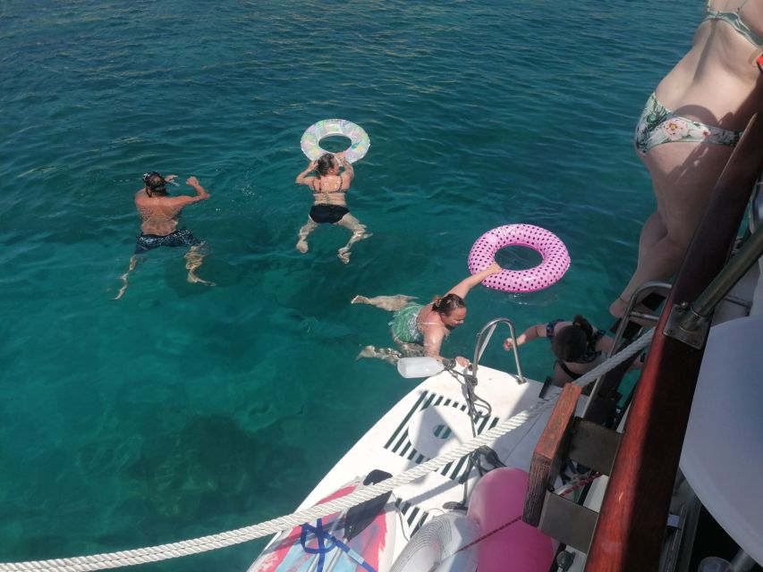 Crete: Snorkeling Boat Trip with Lunch and Transfer - What the $81 price really covers