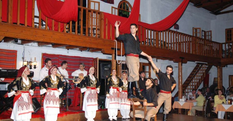 Crete: Traditional Dance Show and Buffet Dinner with Wine - Should you book the Karouzanos dance night?