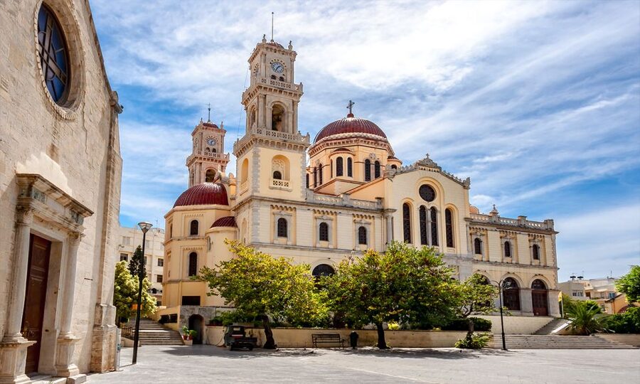 Day Trip To Heraklion City Center & Market & CretAquarium - Making the most of two hours in Heraklion