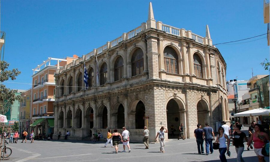 Day Trip To Heraklion City Center & Market & CretAquarium - What to bring and how to plan the day