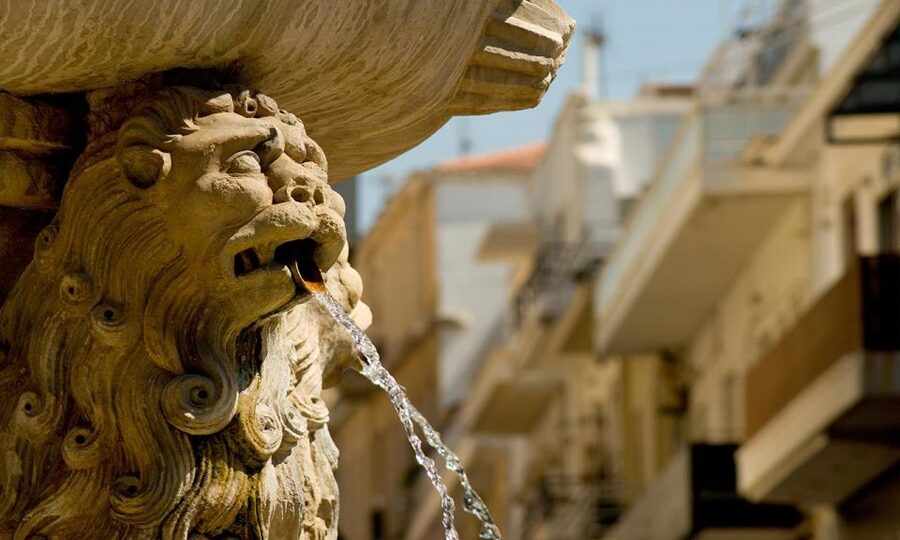 Day Trip To Heraklion City Center & Market & CretAquarium - Starting with Pateles market