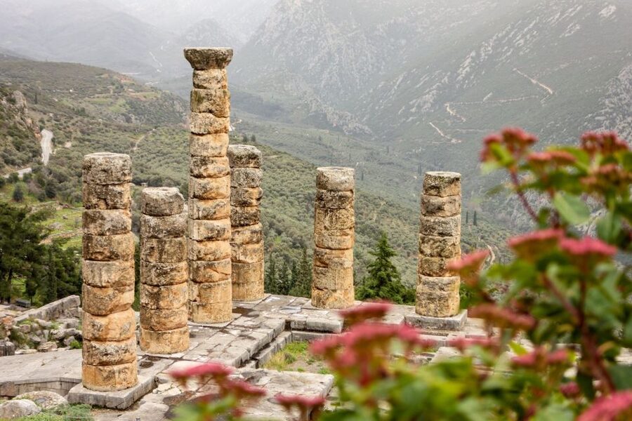 Delphi: Archaeological Site & Museum Ticket with Audio Tour - Start at the Delphi Museum before the mountainside ruins