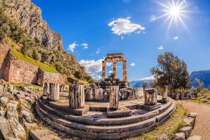 Delphi Day tour for groups from Athens - Reaching Delphi Through the Greek Countryside