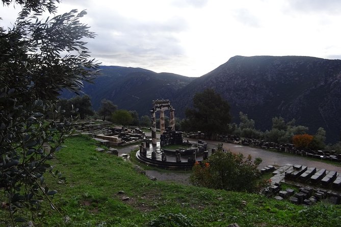 Delphi with Professional English Guide and Transportation - What the guides add, and where the experience can wobble
