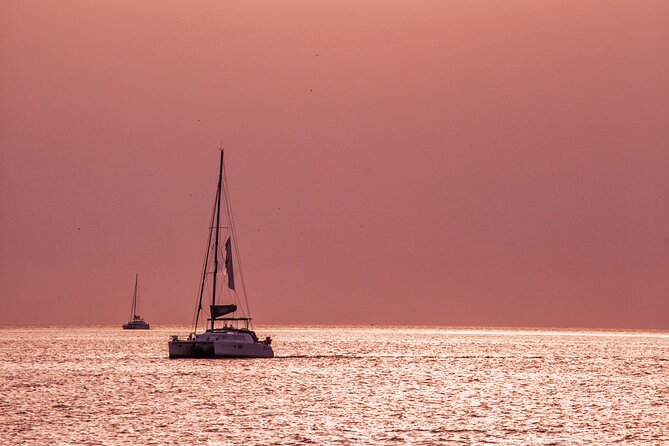 Deluxe Santorini Sailing with BBQ and Drinks Shared Tour - Why a boat is the best way to see Santorini