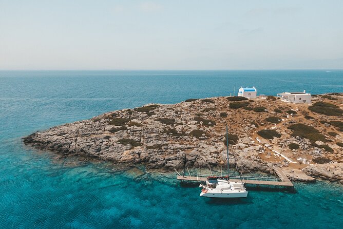 Dia Island Catamaran – Premium Lunch, Open Bar, Small Group - Sailing from Heraklion toward Dia Island