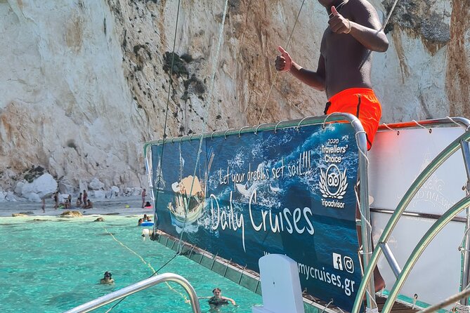 "Dreamy cruise"Daily Cruise from Argostoli harbour with a traditional Greek boat - The crew, music, and onboard mood