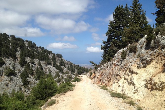 Explore the White Mountains of Crete - The rough climb to Zourva and the mitato