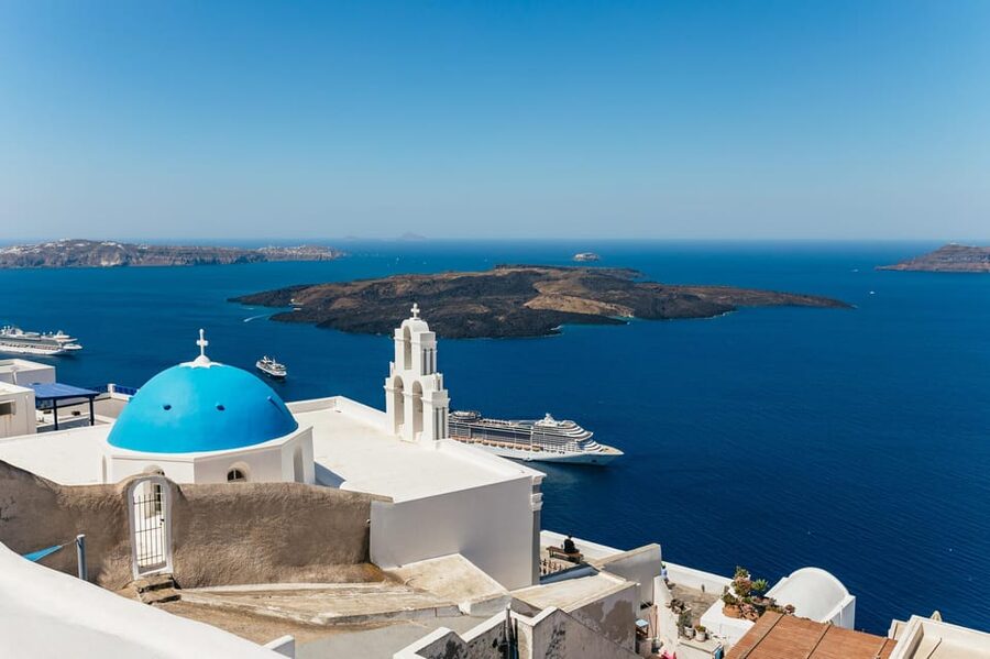 Fira: Guided Foodie Walking Tour with Tastings - When to schedule this four-hour experience