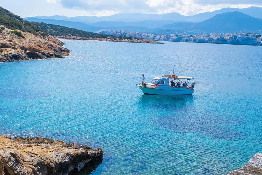 Fishing Trips Agios Nikolaos - What the captain and crew add to the trip