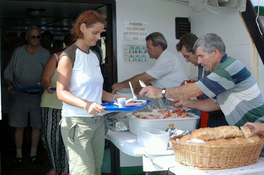 From Ag. Nikolaos: Spinalonga & Kolokytha Cruise with Lunch - Key points at a glance
