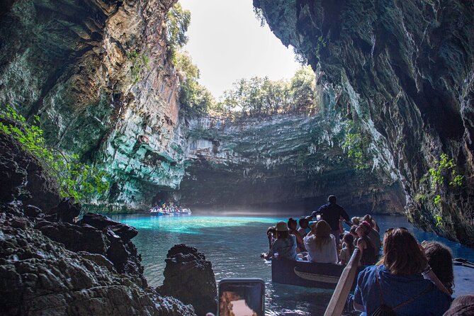 From Argostoli: Melissani Lake and Myrtos Beach - Myrtos Beach, beautiful but not gentle underfoot
