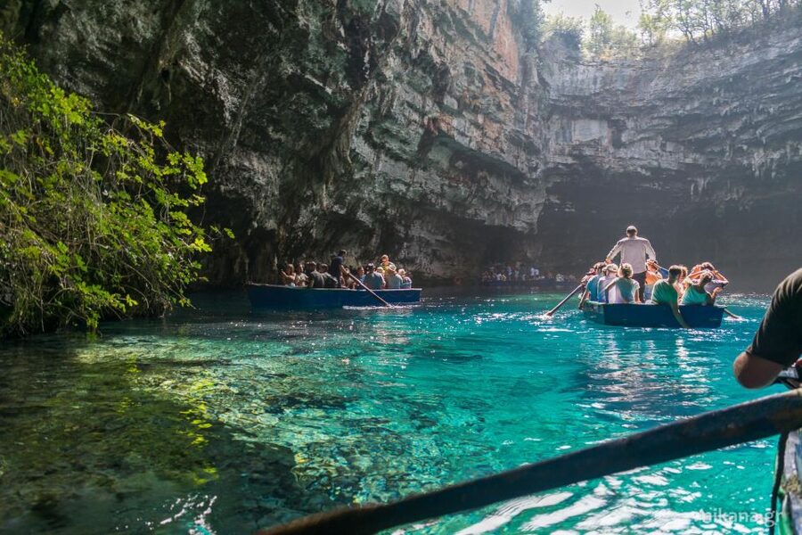 From Argostoli: Melissani Lake & Drogarati Caves Tour - What to bring and who should book