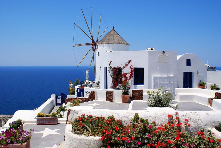 From Athens: 2-Day Santorini and Mykonos Trip - Making the most of roughly 17 hours in Santorini