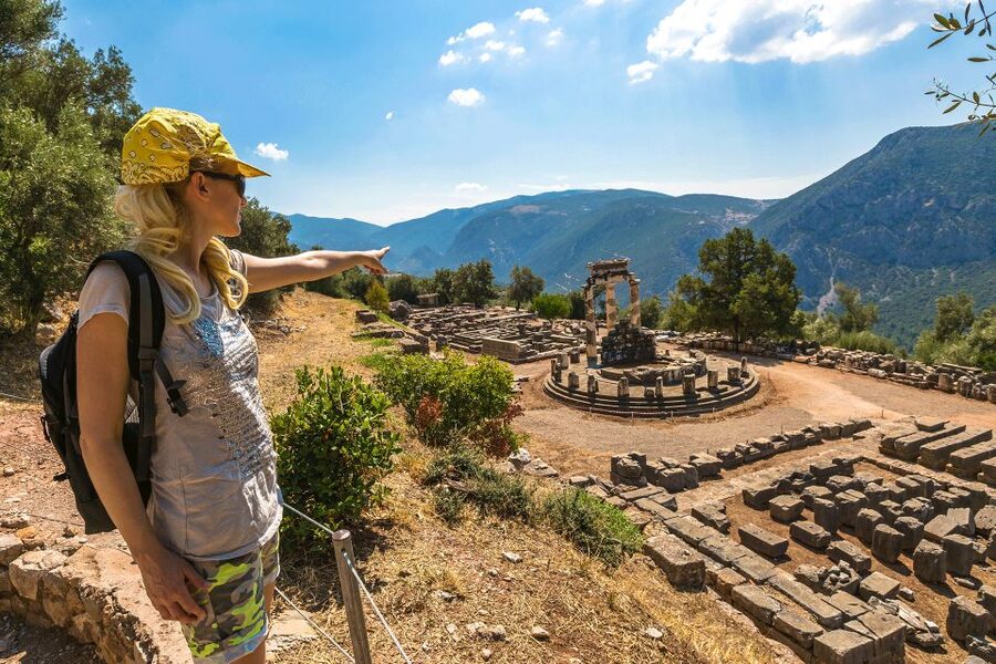 From Athens: 3 Days in Meteora & Delphi with Tours & Hotel - Day 1: Athens to Kalambaka and Meteora at sunset