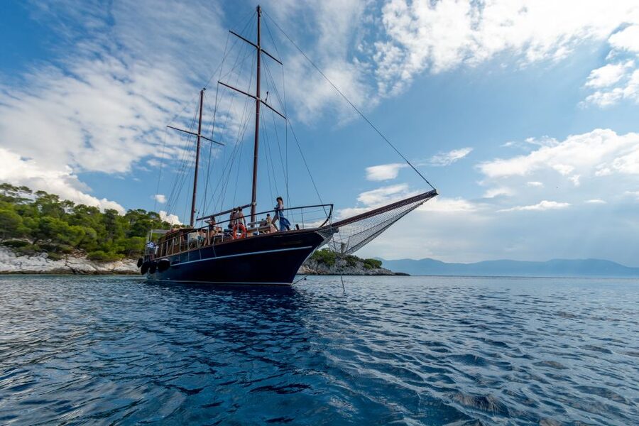 From Athens: Aegina, Agistri and Metopi Day Cruise w/ Lunch - Swimming in the open sea near Metopi