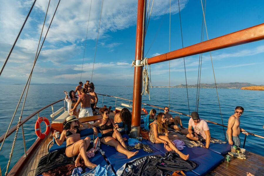 From Athens: Aegina, Agistri and Metopi Day Cruise w/ Lunch - Greek lunch and drinks throughout the day