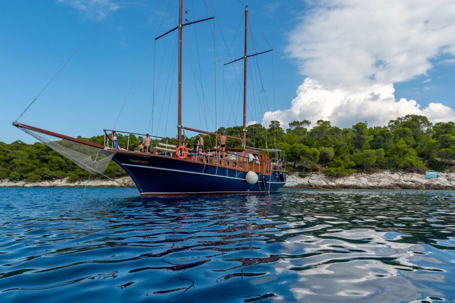 From Athens: Aegina, Agistri and Metopi Day Cruise w/ Lunch - How the schedule feels over 10 hours