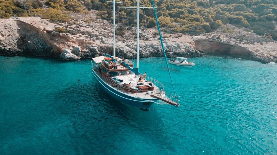 From Athens: Agistri, Moni & Aegina Day Cruise with Swimming - The return trip: quiet sea or upper-deck party