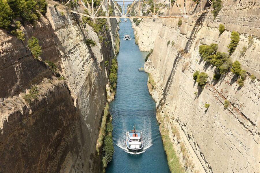 From Athens: Ancient Corinth Day Trip with Canal & VR Guide - Reconstructing Ancient Corinth with VR