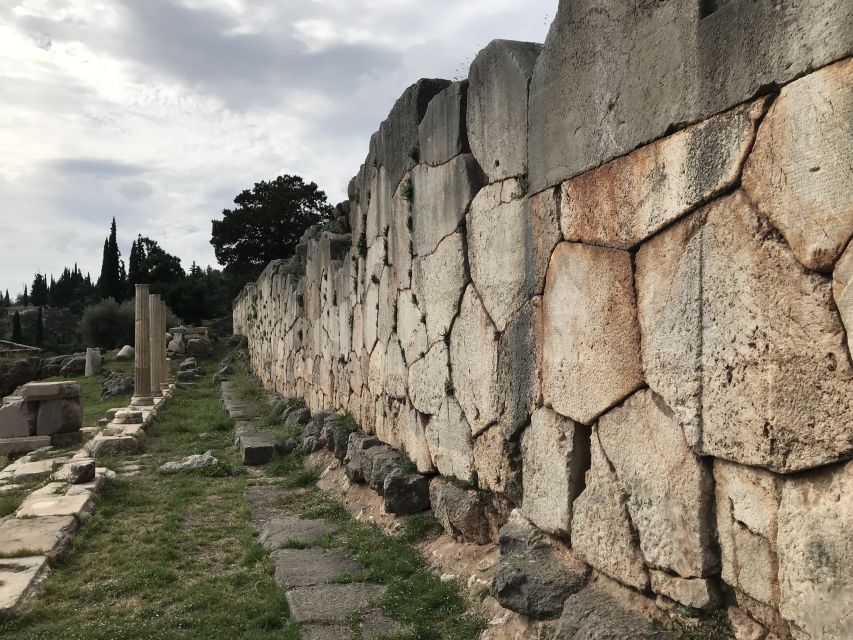 From Athens: Day Tour to Delphi - The Delphi Archaeological Museum in 50 minutes